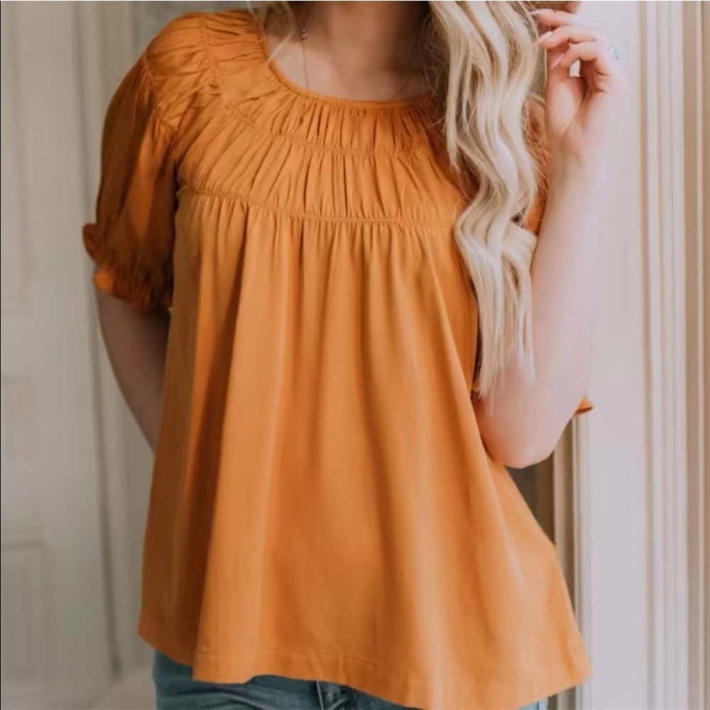 Lucy Ave Smocked Top Sz L
